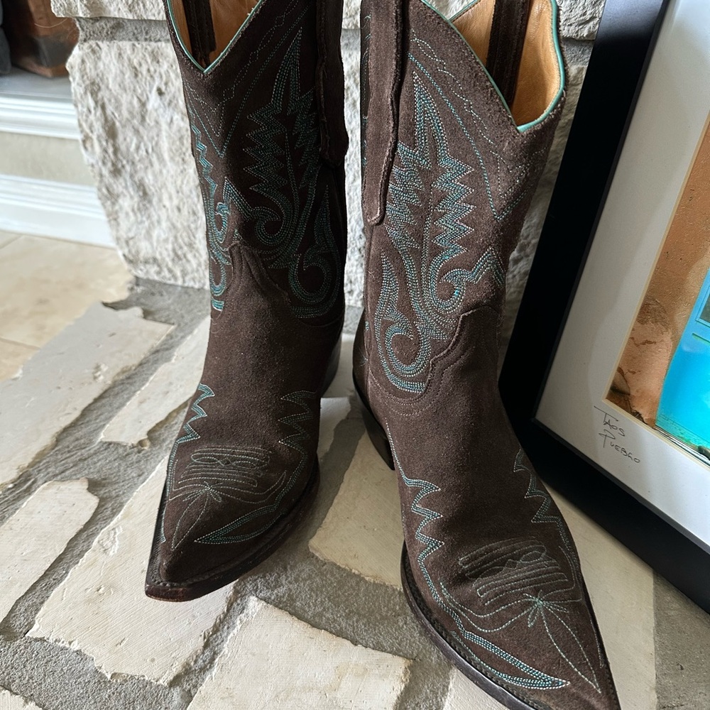 Brown Leather Heeled Boots with Western Stitching